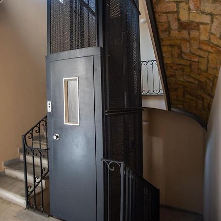 Newly Renovated Apartment By The Vatican Rom Exterior foto
