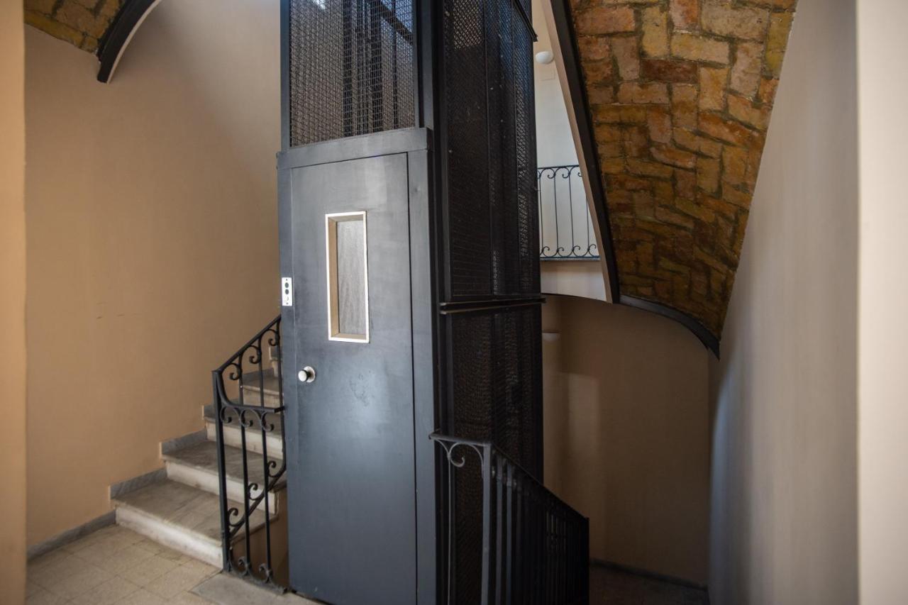 Newly Renovated Apartment By The Vatican Rom Exterior foto